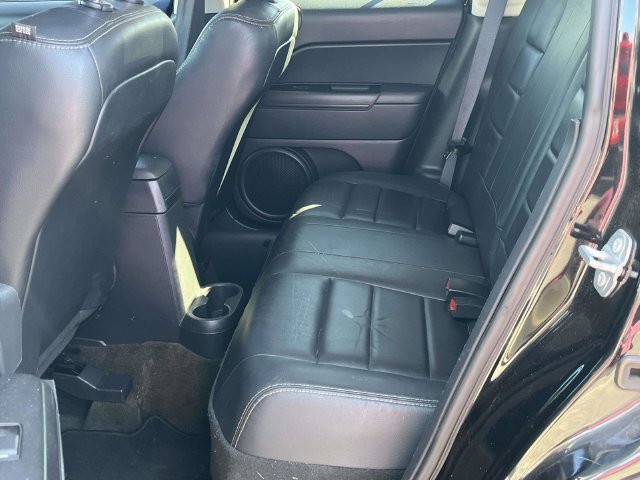 Used 2016 Jeep Patriot High Altitude FWD image 18