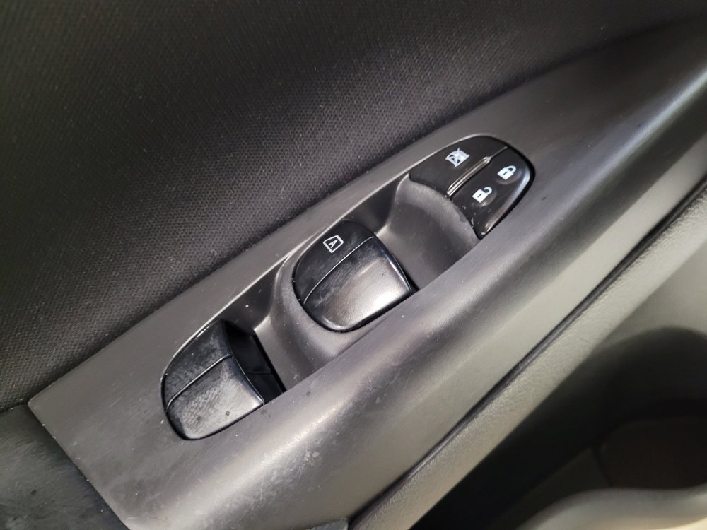 Used 2017 Nissan Sentra S FWD image 27