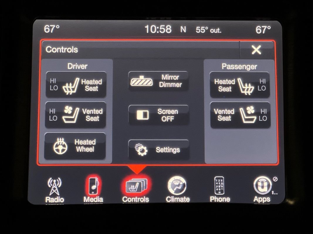 Used 2015 Dodge Challenger R/T Plus RWD image 25
