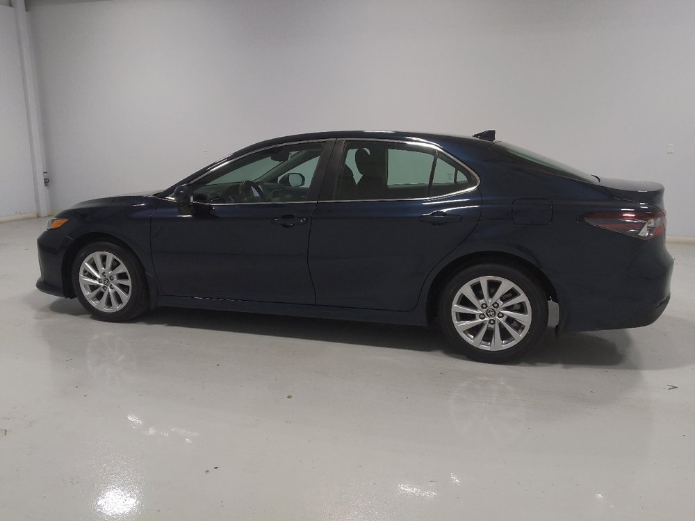 Used 2021 Toyota Camry LE FWD image 3