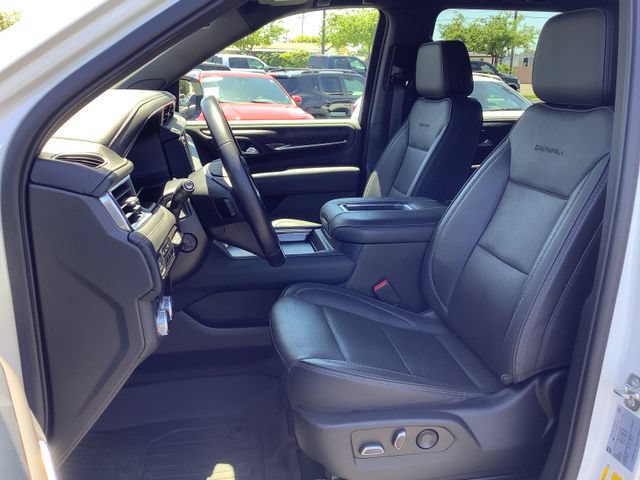 Used 2022 GMC Yukon XL Denali AWD/4WD image 7