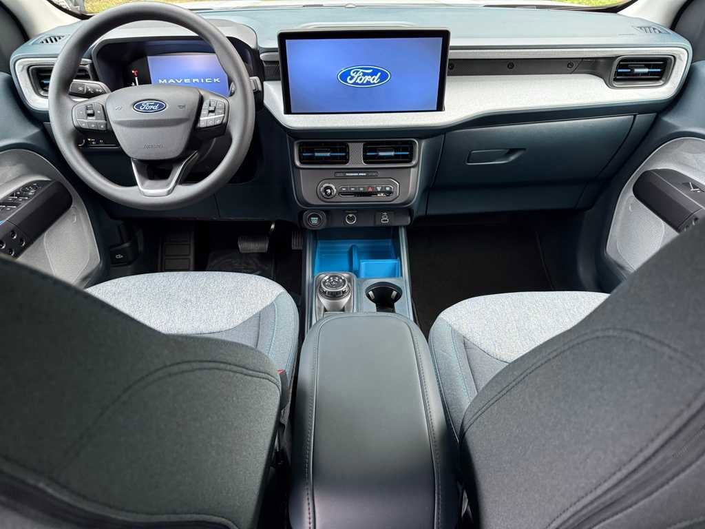 New 2025 Ford Maverick XLT image 16