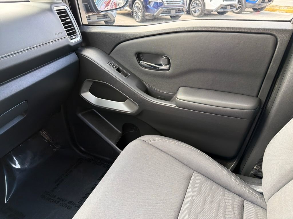 Used 2023 Nissan Frontier SV w/ Technology Package image 29