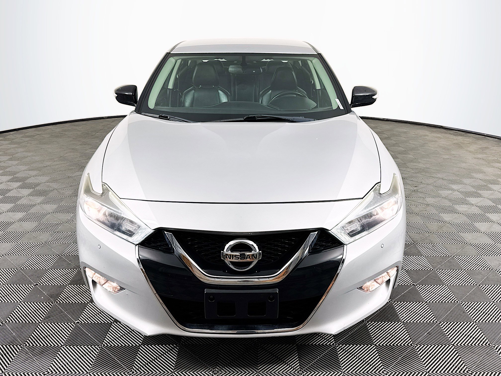 Used 2018 Nissan Maxima 3.5 SV image 2