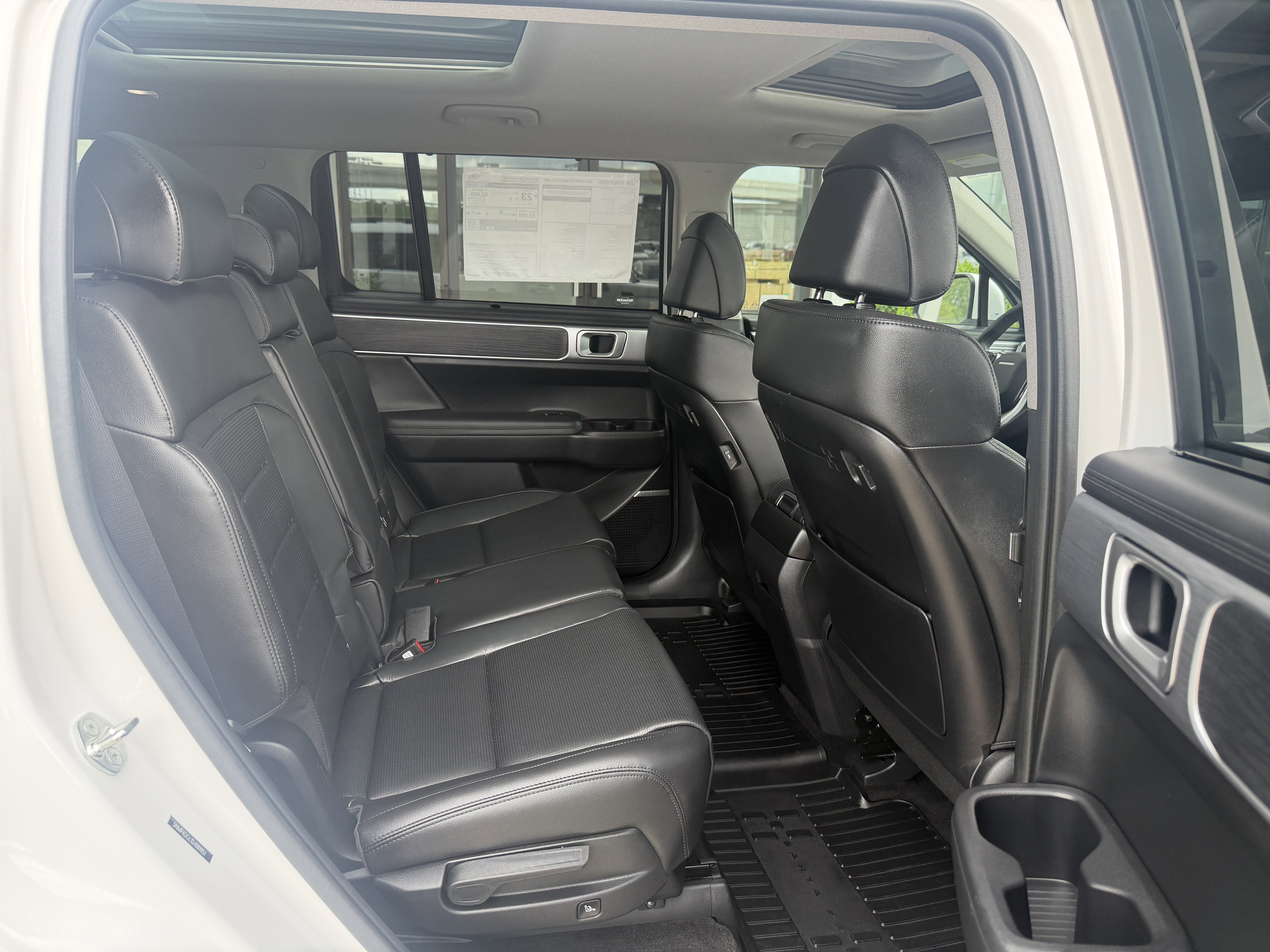 Used 2025 Hyundai Santa Fe Limited AWD/4WD image 25