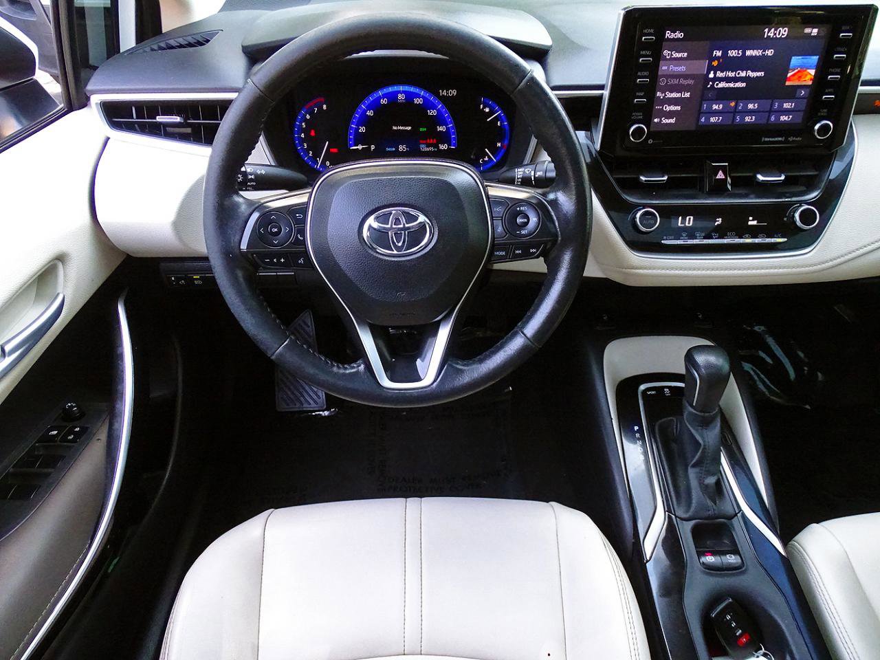 Used 2022 Toyota Corolla XLE FWD image 32
