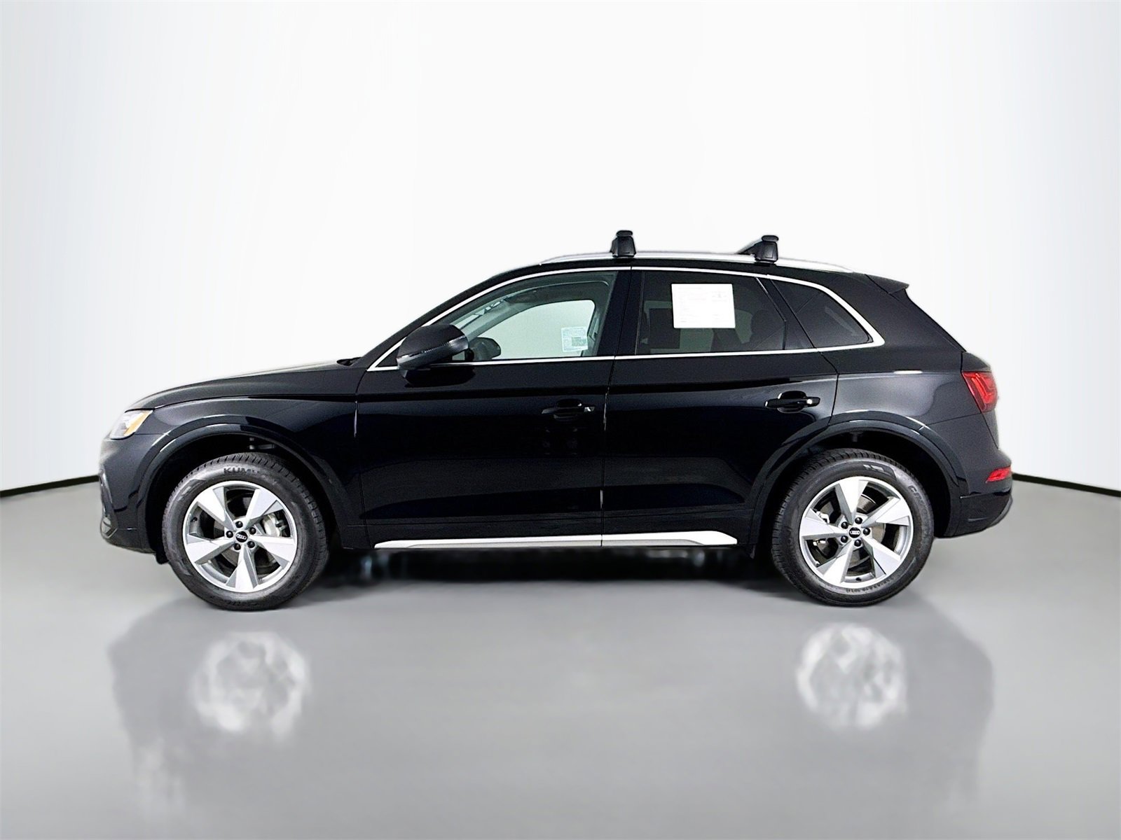 Certified 2024 Audi Q5 2.0T Premium w/ Convenience Package image 4