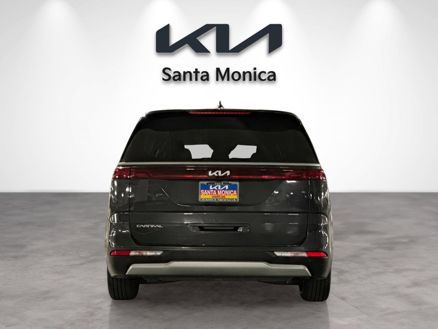 Certified 2024 Kia Carnival LX image 4