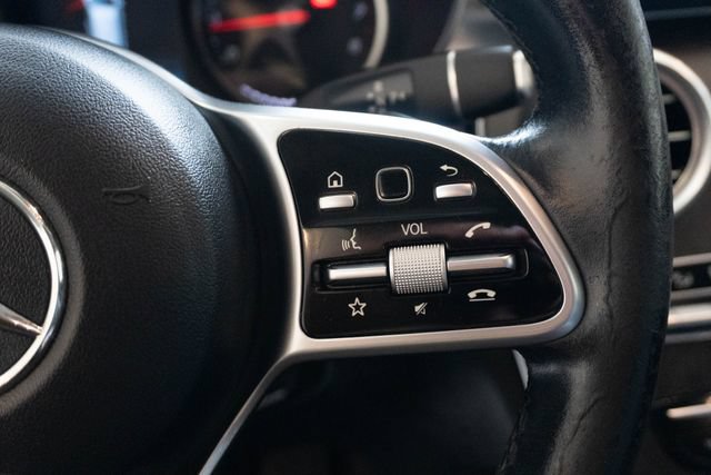 Used 2021 Mercedes-Benz GLC 300 image 23