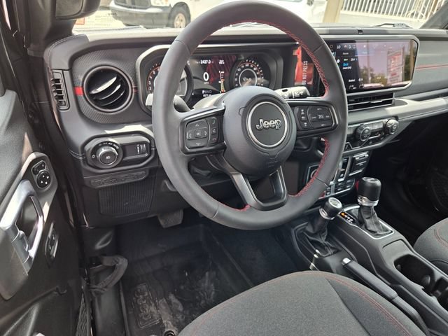 Used 2024 Jeep Wrangler Rubicon AWD/4WD image 16