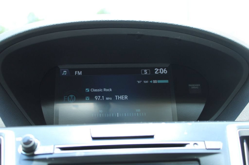 Used 2017 Acura TLX FWD image 17