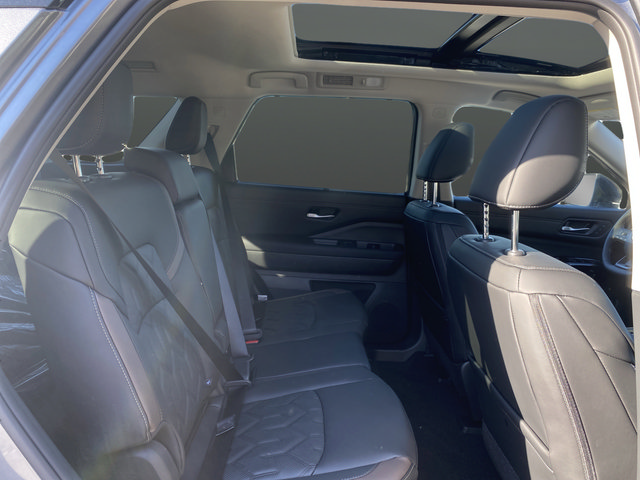 New 2026 Nissan Pathfinder Platinum w/ Cargo Package AWD/4WD image 24