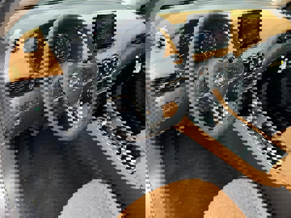 New 2025 Nissan Sentra SV w/ SV Premium Package image 14