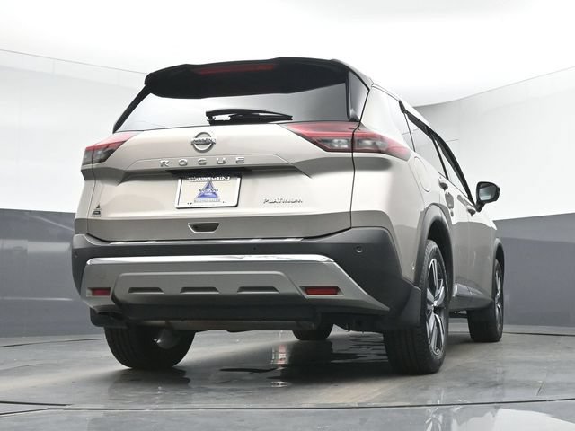 Used 2021 Nissan Rogue Platinum FWD image 16