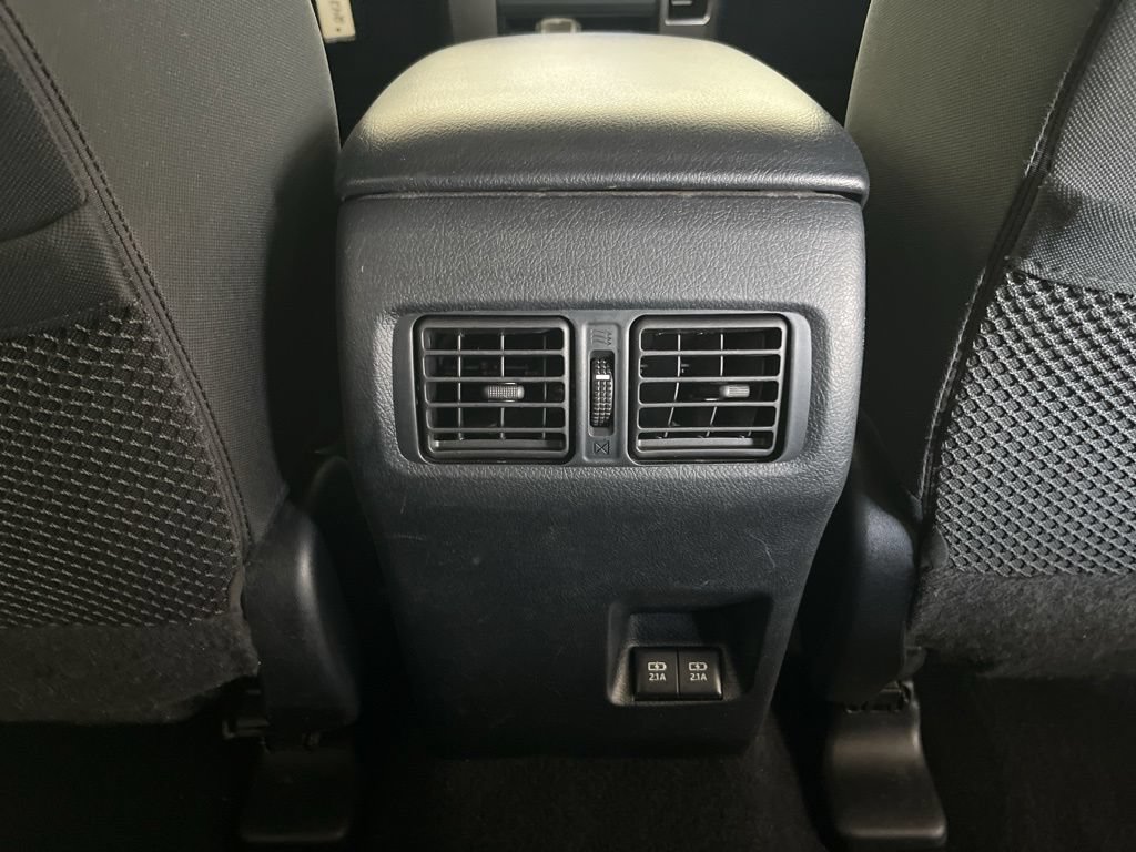 Used 2020 Toyota 4Runner SR5 AWD/4WD image 25