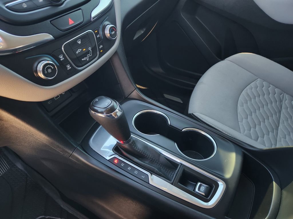 Used 2020 Chevrolet Equinox LS w/ LS Convenience Package image 24