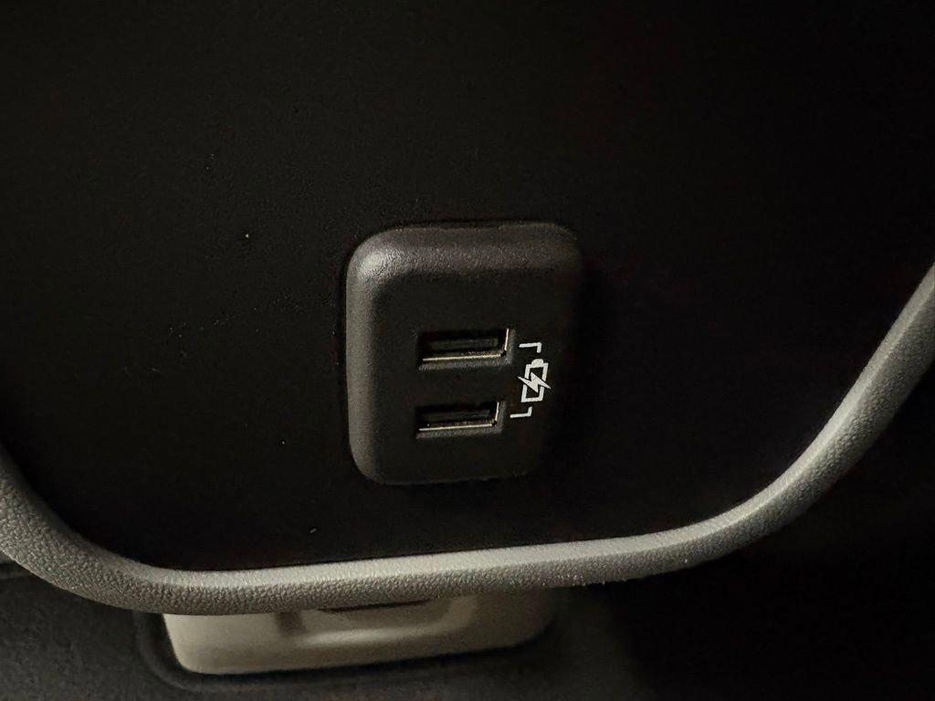 Used 2024 GMC Terrain SLT FWD image 40