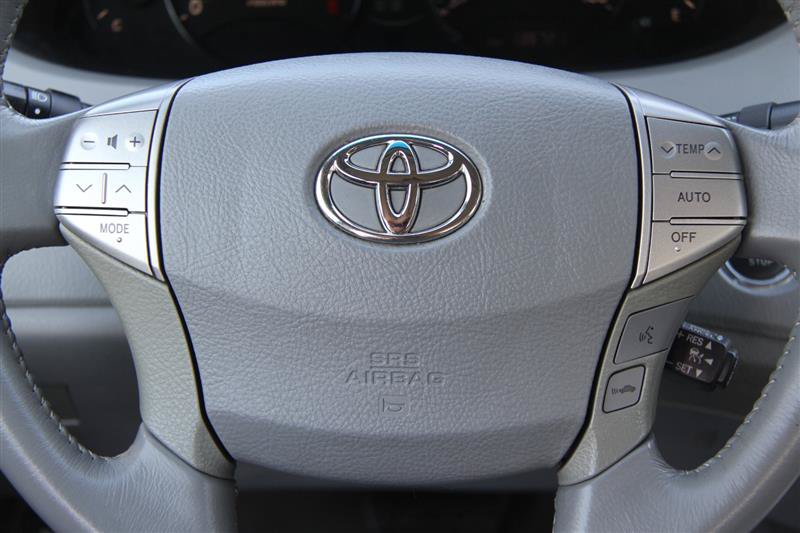 Used 2006 Toyota Avalon Limited FWD image 26