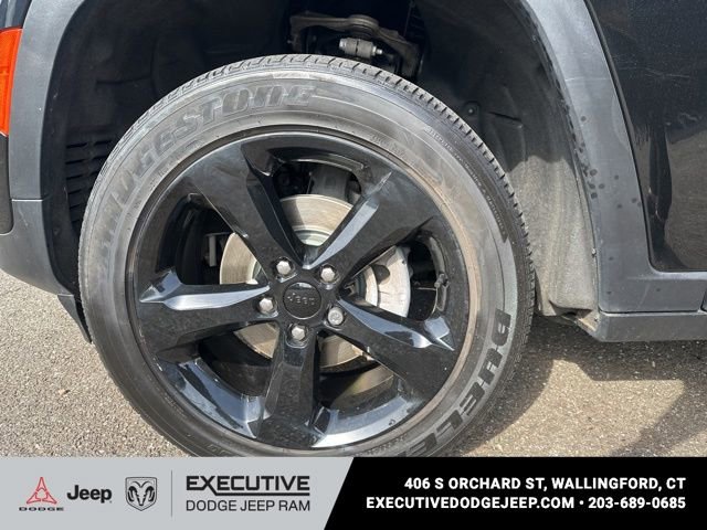 Used 2022 Jeep Grand Cherokee Altitude AWD/4WD image 15