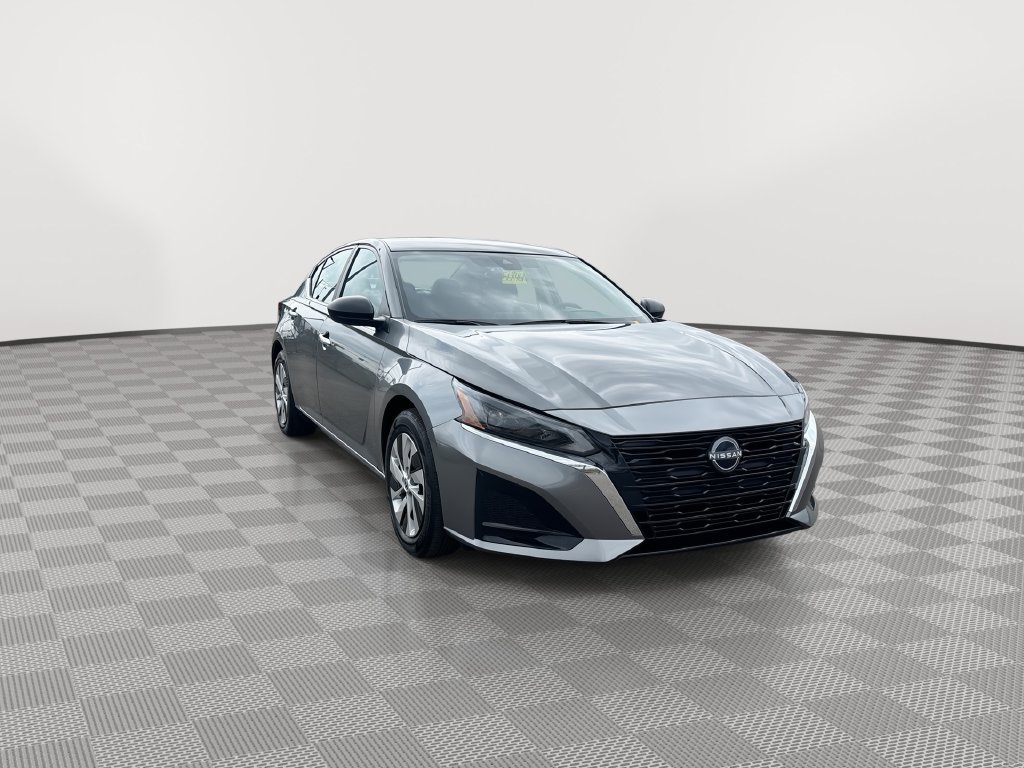 Certified 2025 Nissan Altima 2.5 S FWD image 3