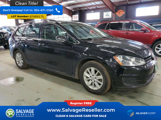 Used 2015 Volkswagen Golf S image 5