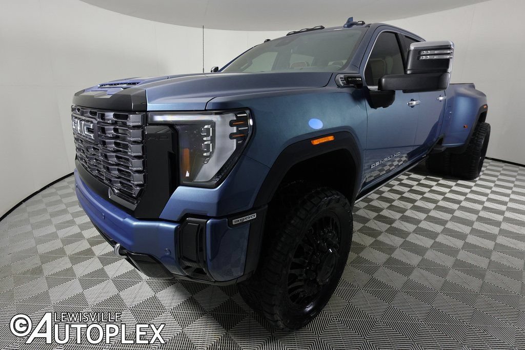 Used 2025 GMC Sierra 3500 Denali Ultimate AWD/4WD image 11