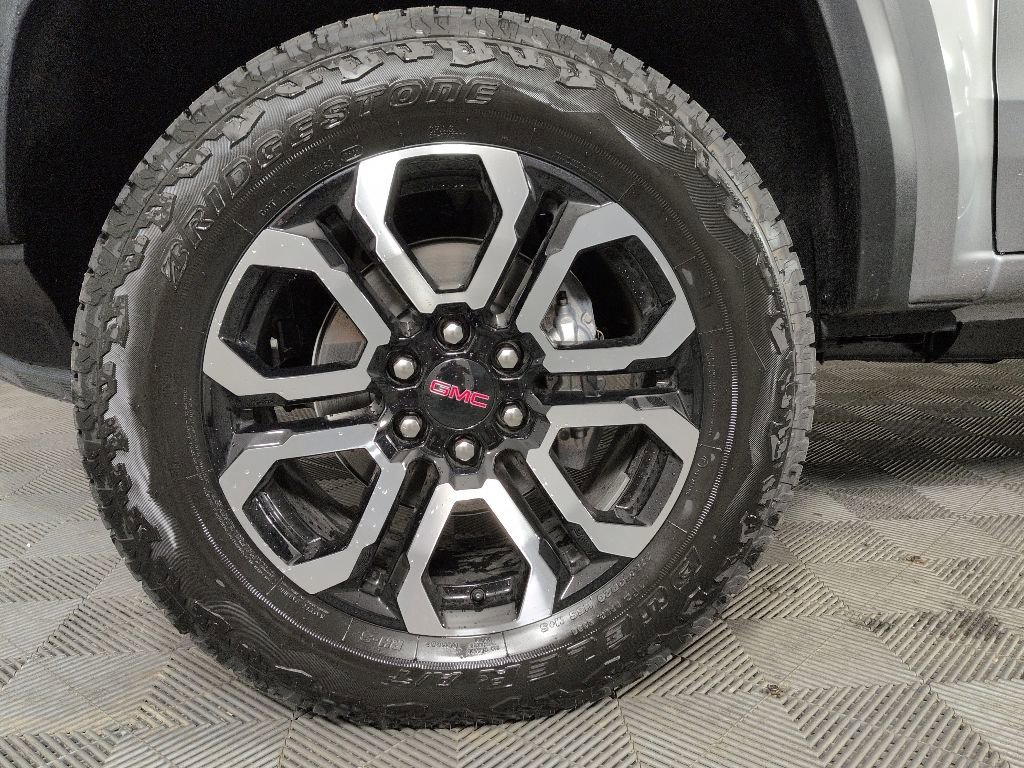 New 2026 GMC Canyon AT4 w/ Technology Plus Package AWD/4WD image 9