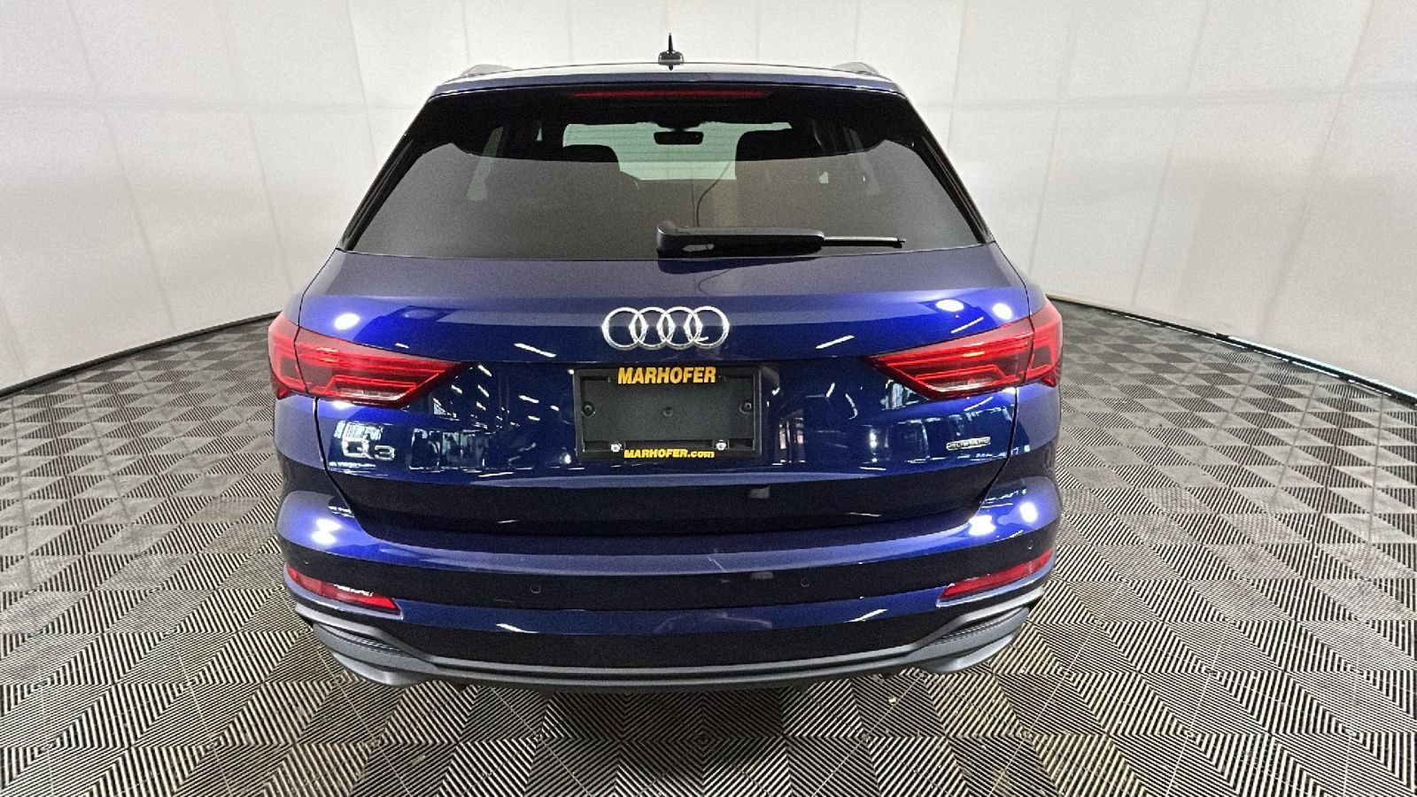 Used 2024 Audi Q3 2.0T Premium AWD/4WD image 3