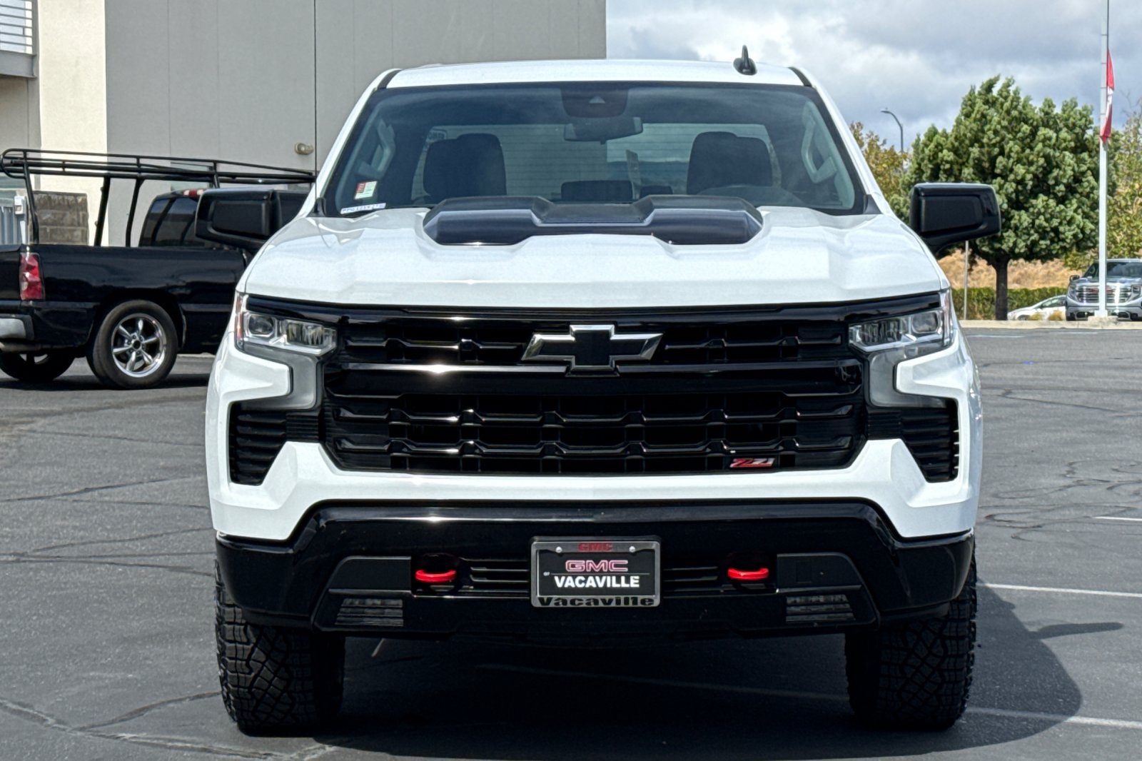 Used 2023 Chevrolet Silverado 1500 LT Trail Boss w/ Protection Package AWD/4WD image 9
