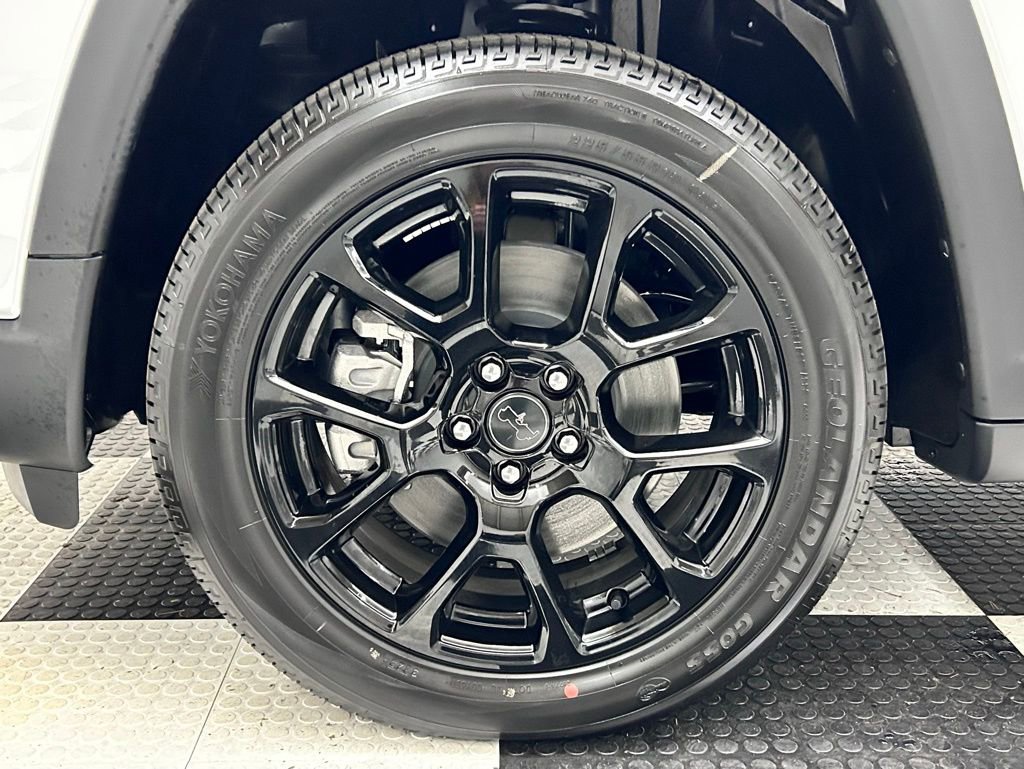 New 2026 Jeep Compass Latitude image 8