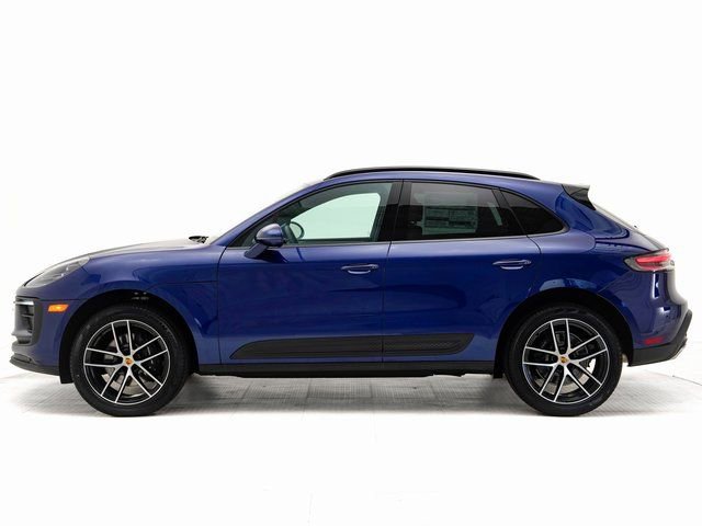 Certified 2025 Porsche Macan image 2