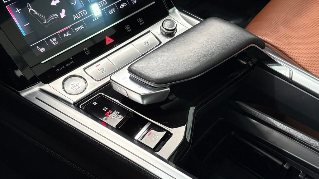Used 2019 Audi e-tron Prestige AWD/4WD image 40