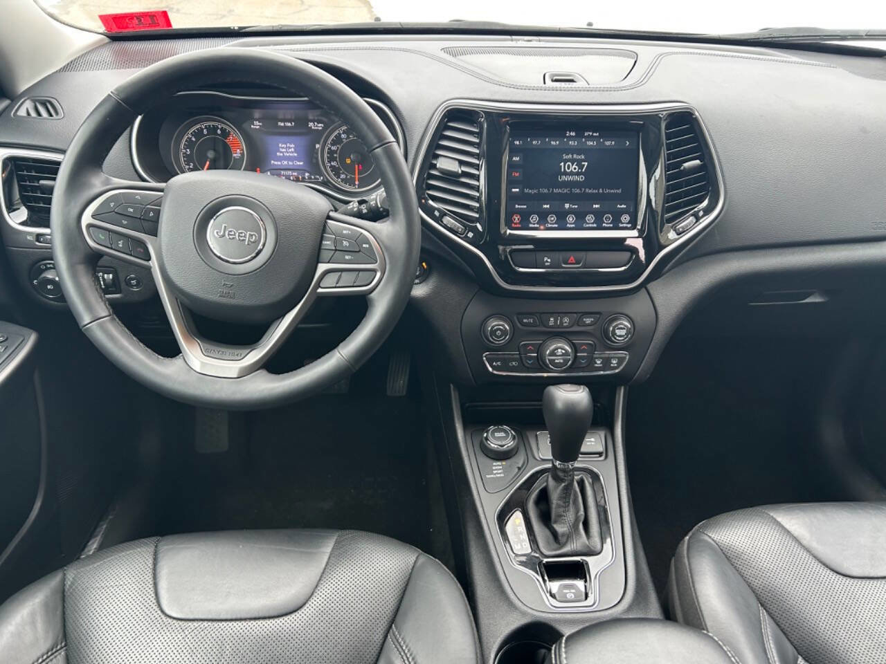 Used 2019 Jeep Cherokee Limited image 7