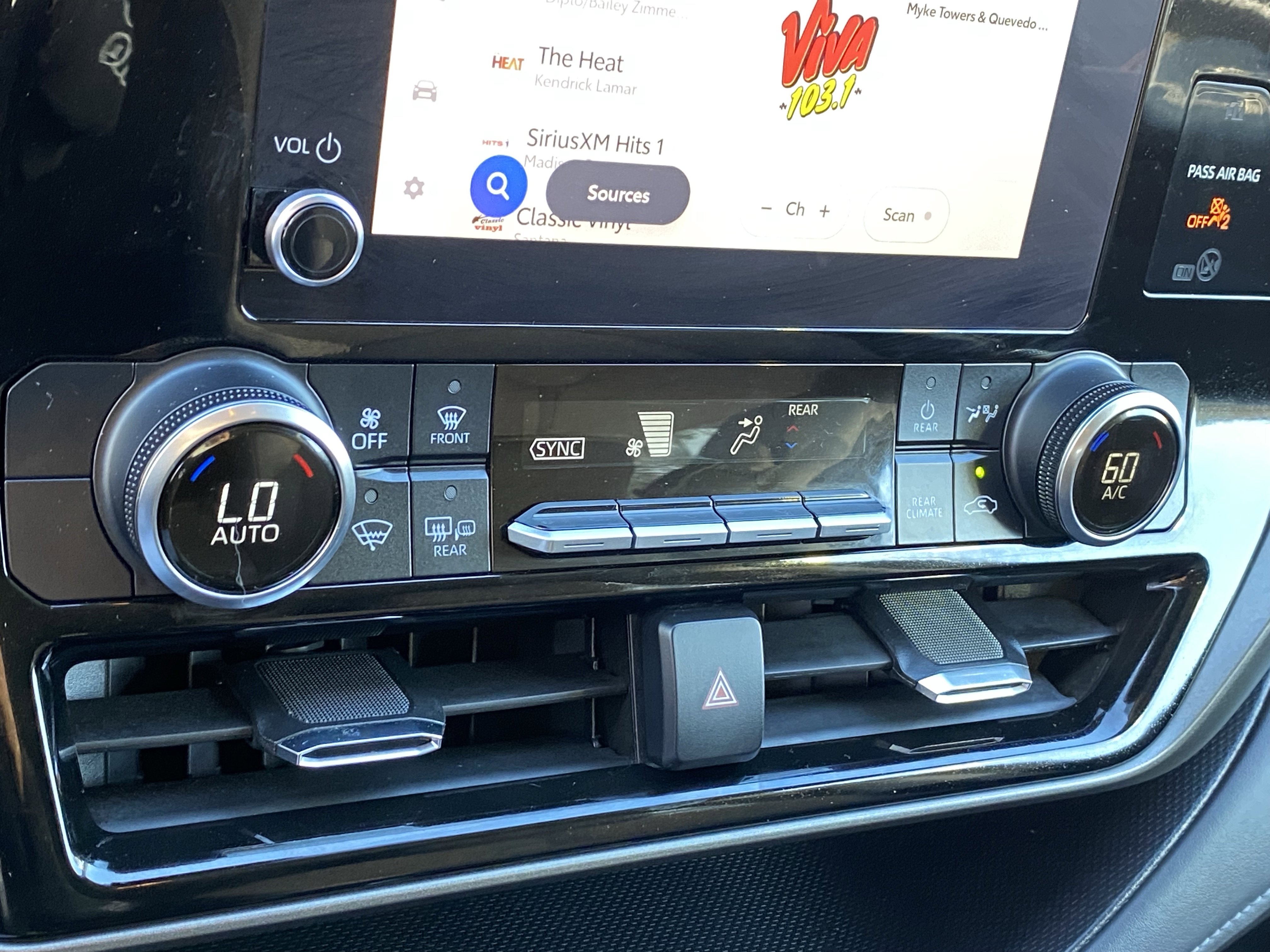 Used 2024 Toyota Highlander LE image 22