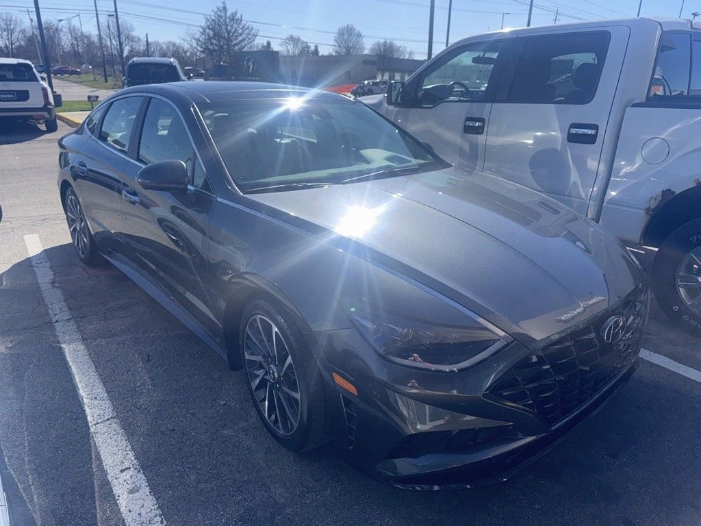Used 2022 Hyundai Sonata Limited image 3