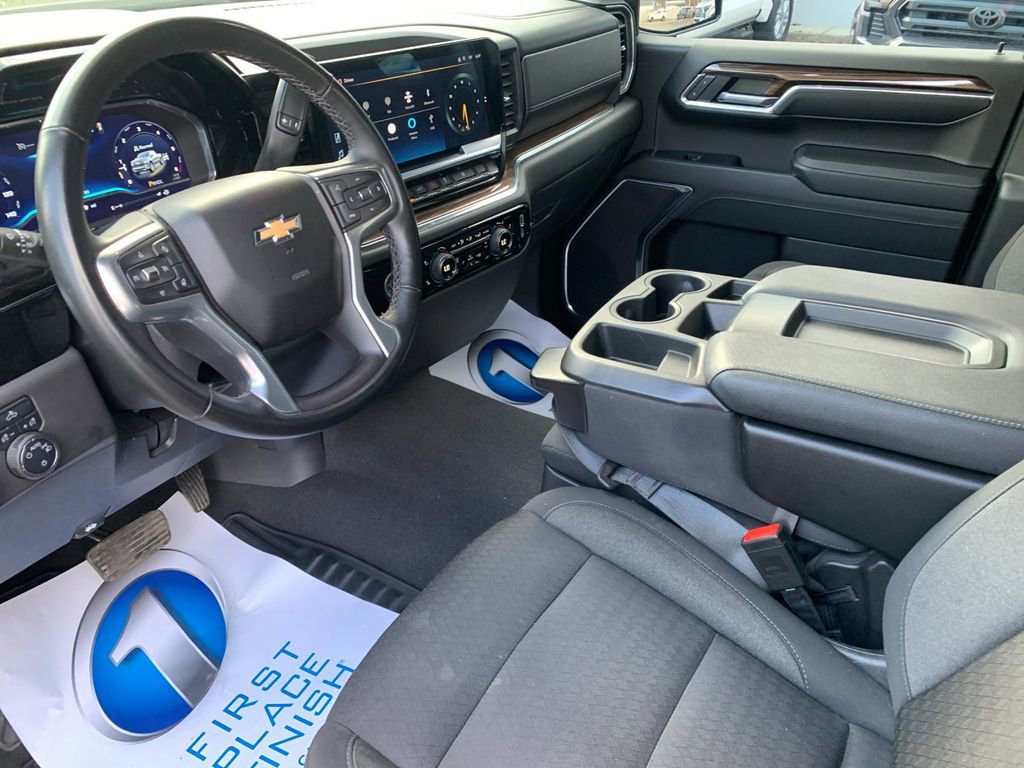 Used 2023 Chevrolet Silverado 1500 LT AWD/4WD image 11