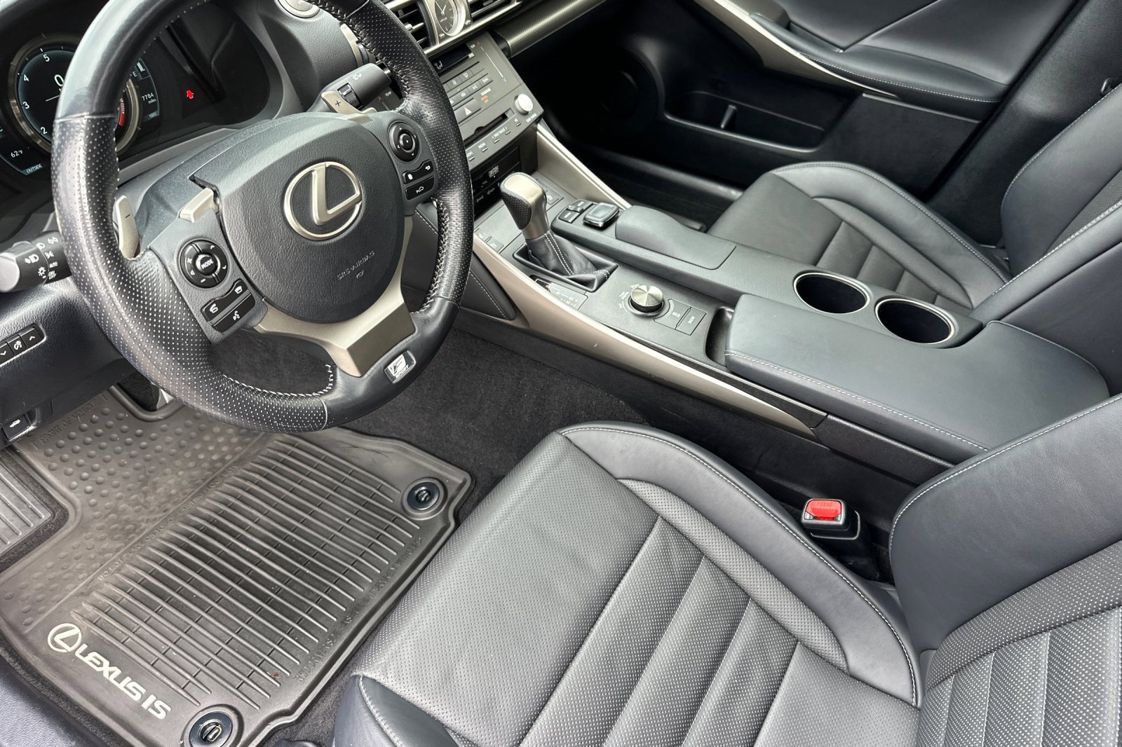 Used 2016 Lexus IS 350 w/ F Sport Package image 9