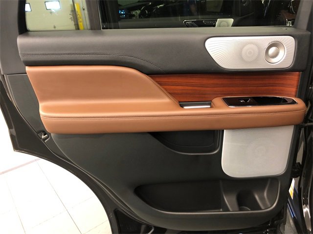 Used 2024 Lincoln Navigator Reserve image 31