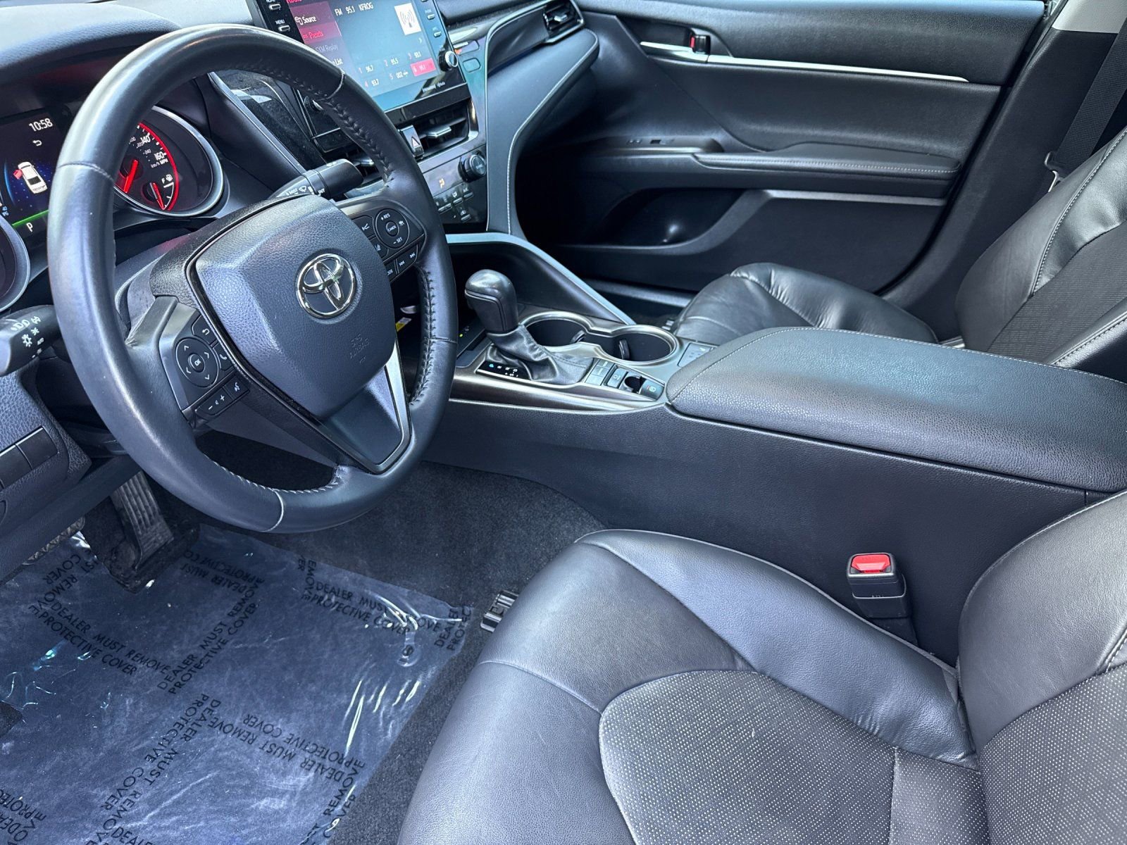 Used 2022 Toyota Camry XSE FWD image 9