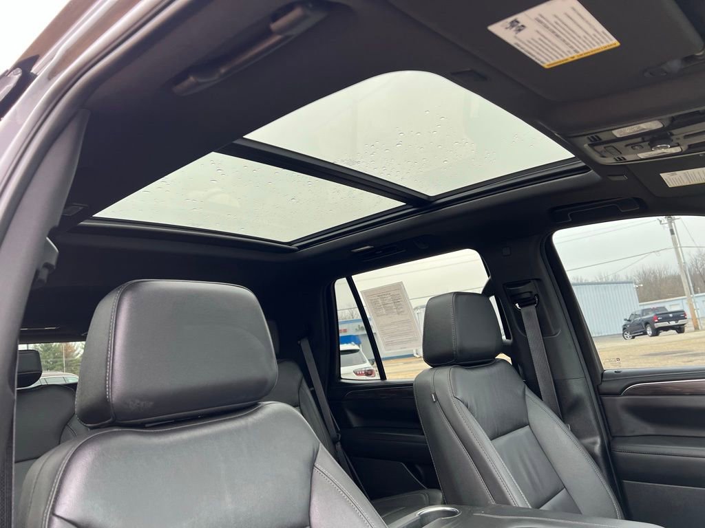 Used 2024 Chevrolet Tahoe Z71 w/ Luxury Package AWD/4WD image 12