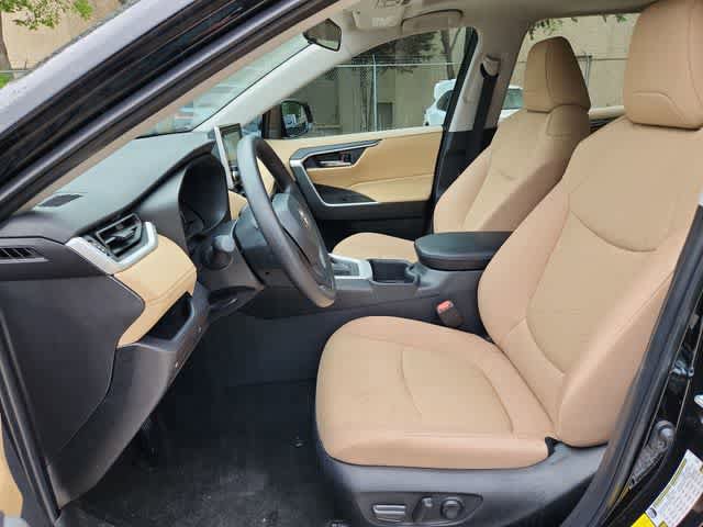 Certified 2025 Toyota RAV4 XLE w/ Convenience Package FWD image 13