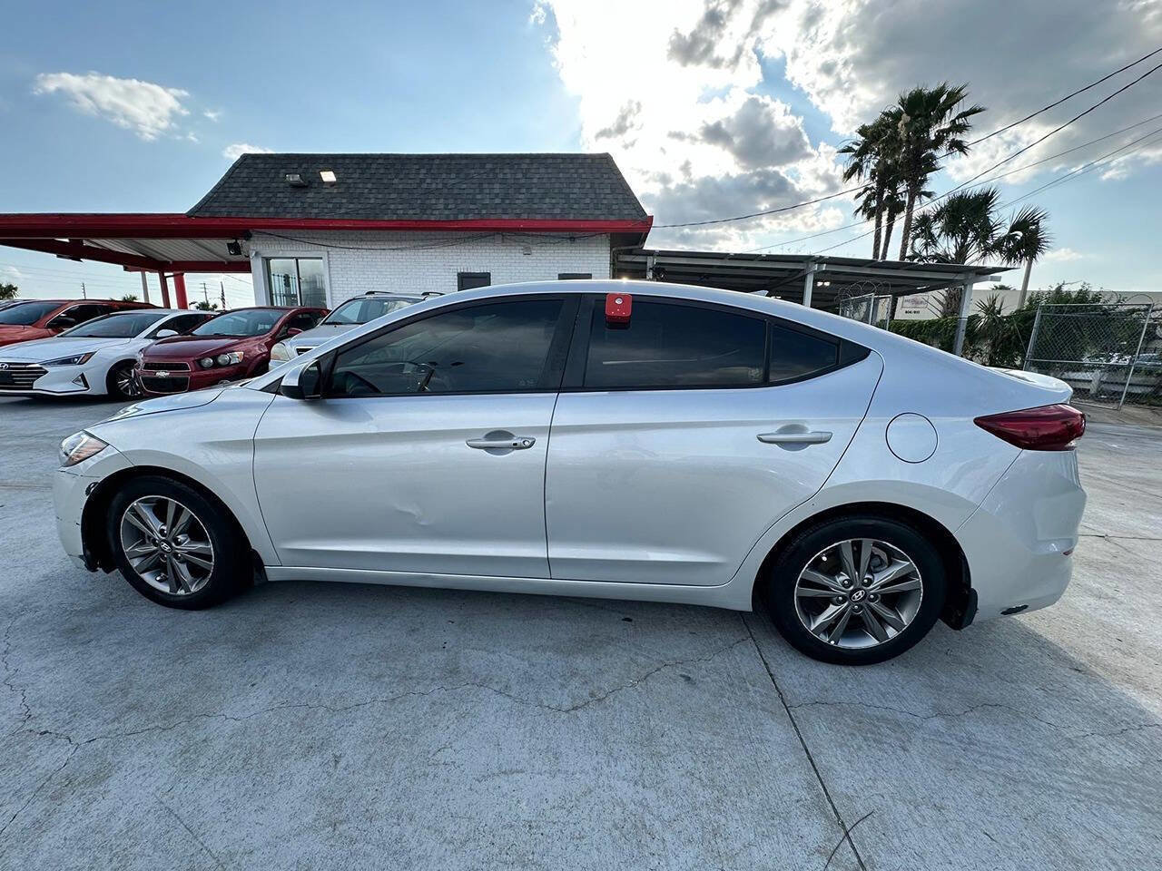 Used 2018 Hyundai Elantra Value Edition FWD image 5