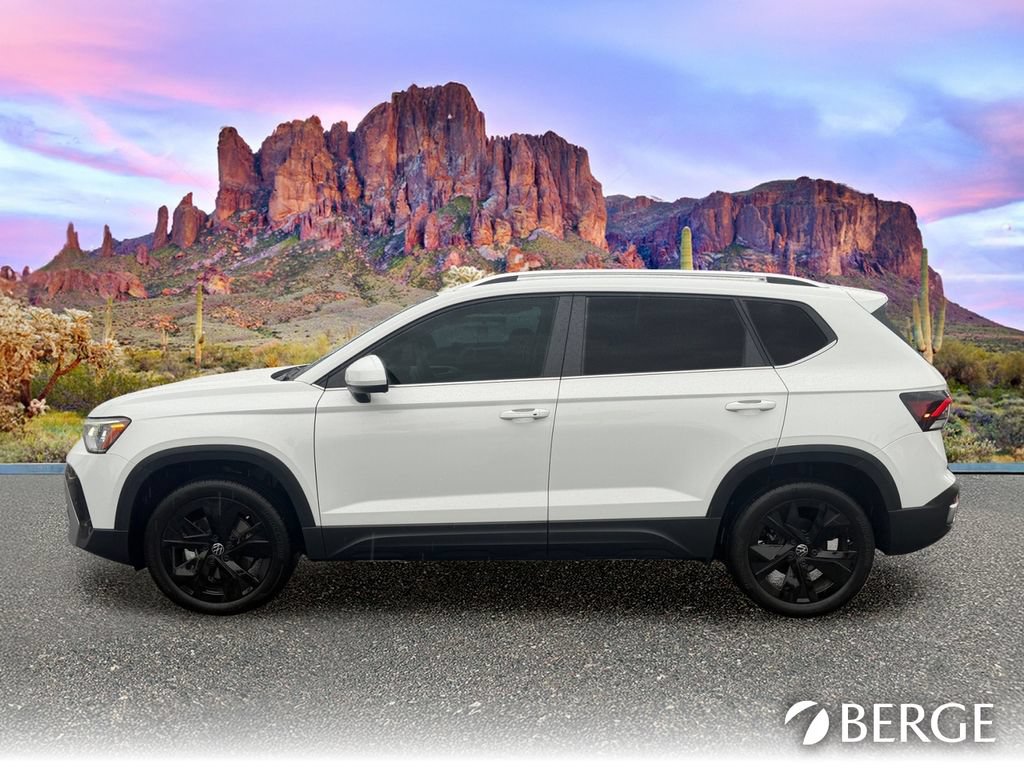 Used 2025 Volkswagen Taos SE FWD image 3