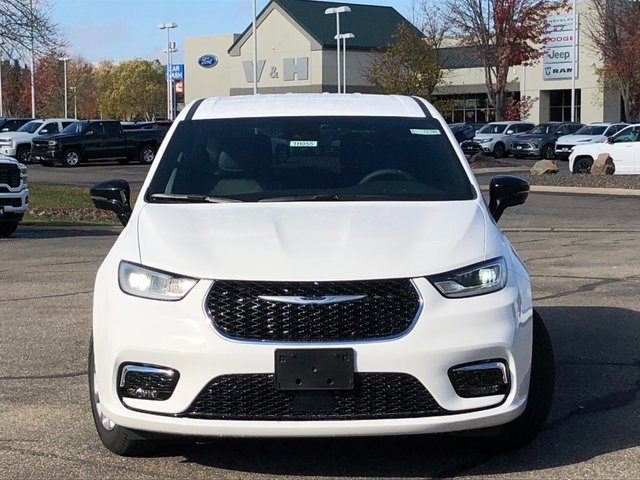 New 2026 Chrysler Pacifica Select image 26