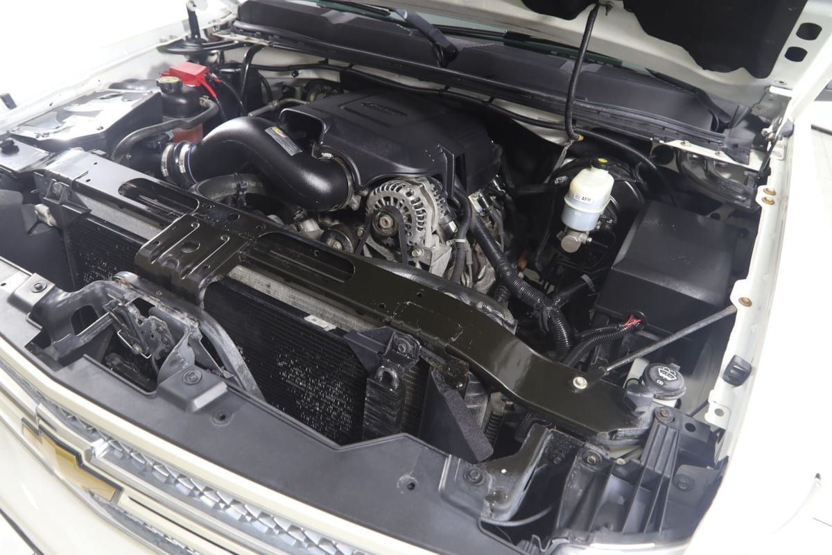 Used 2012 Chevrolet Silverado 1500 LTZ w/ LTZ White Diamond Edition AWD/4WD image 16
