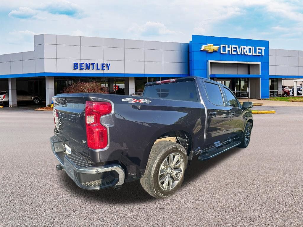 Used 2024 Chevrolet Silverado 1500 LT AWD/4WD image 6