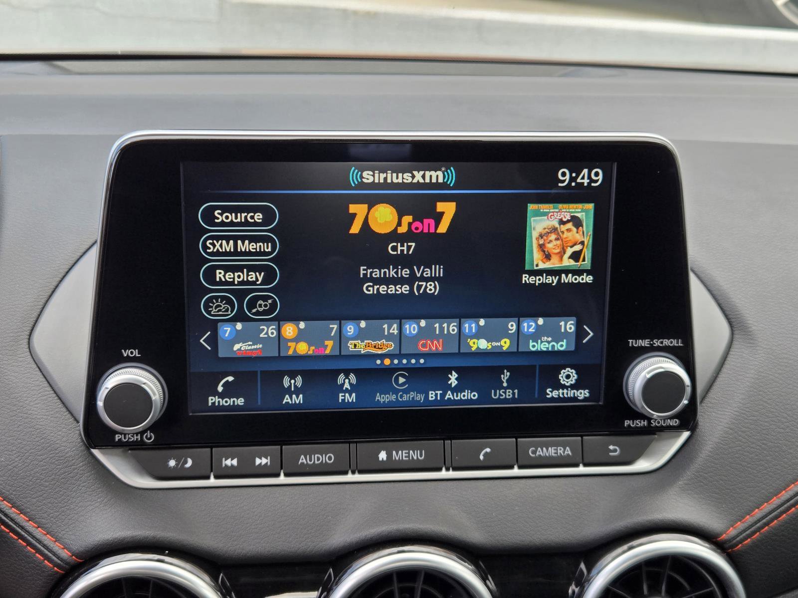Used 2025 Nissan Sentra SR FWD image 9