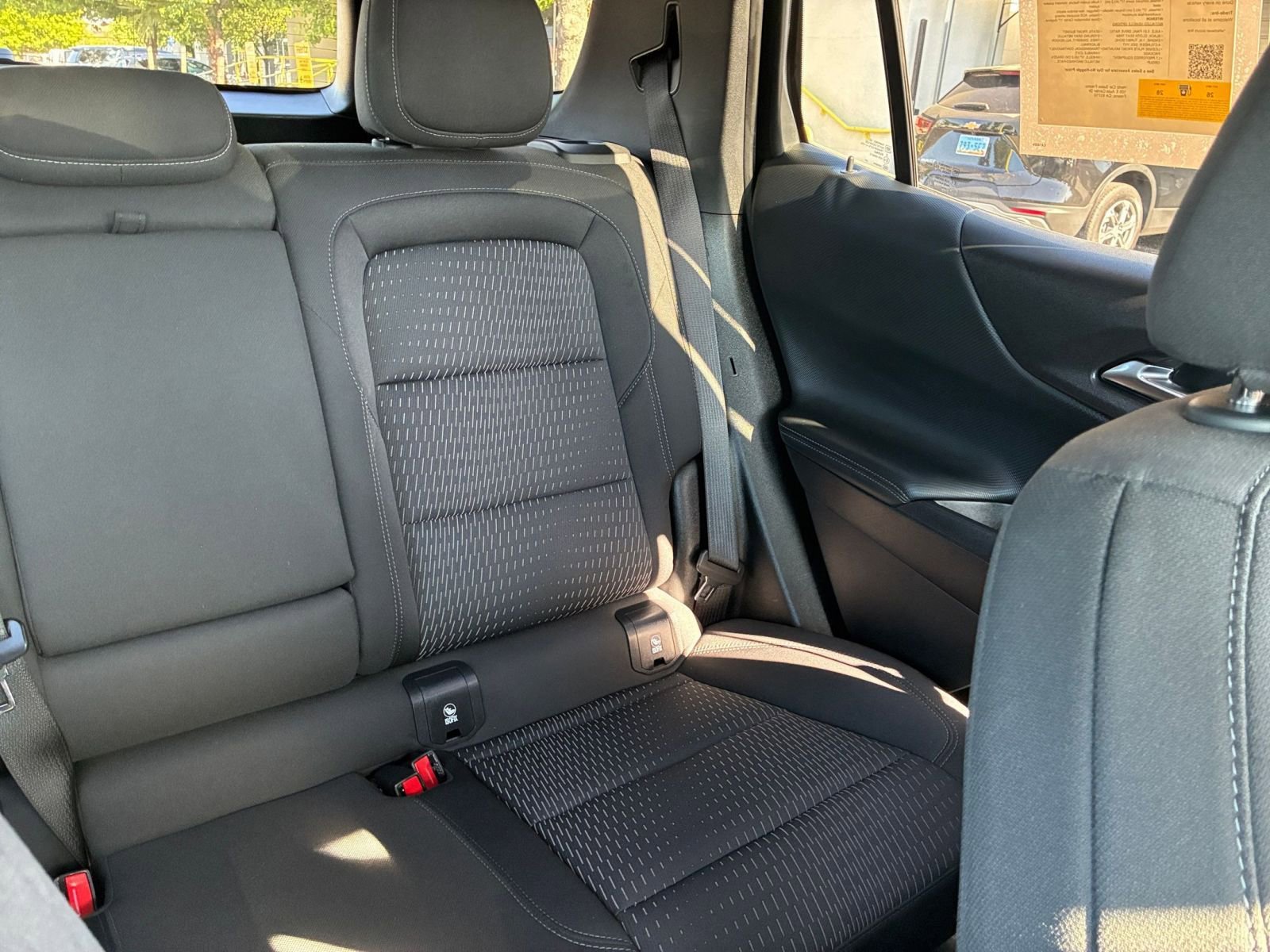 Used 2025 Chevrolet Equinox LT FWD image 36