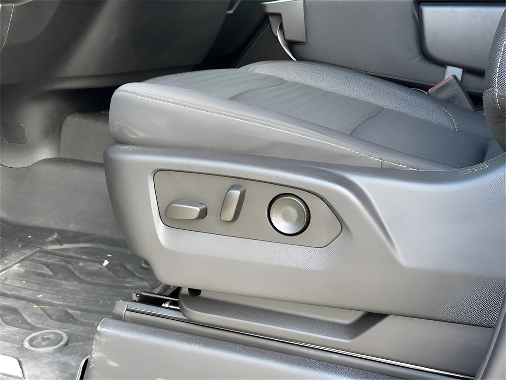 New 2025 GMC Sierra 1500 Elevation image 32