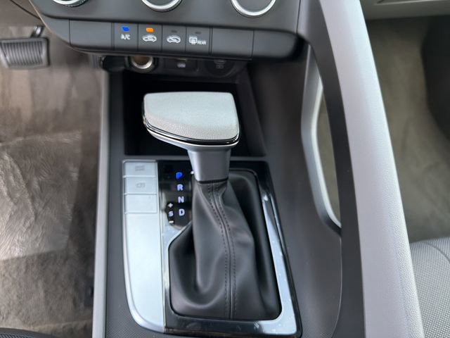 New 2026 Hyundai Elantra SE image 29